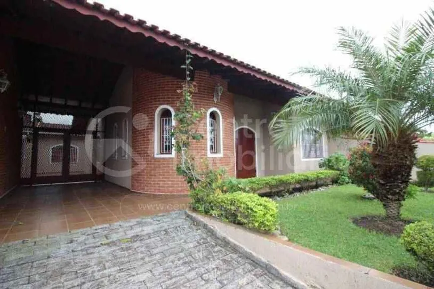 Foto 1 de Casa com 3 Quartos à venda, 160m² em Jardim Imperador, Peruíbe