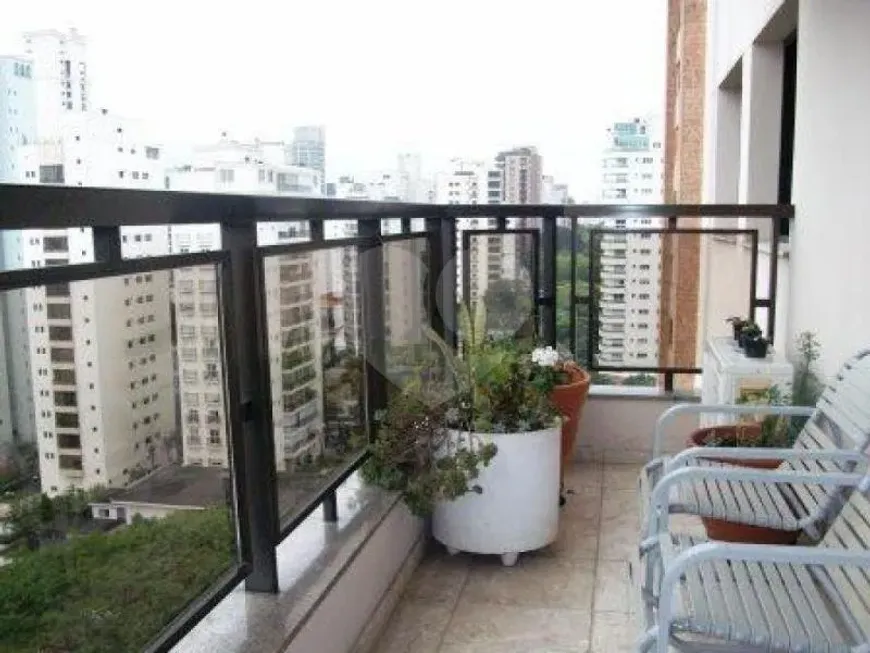 Foto 1 de Apartamento com 4 Quartos à venda, 193m² em Indianópolis, São Paulo