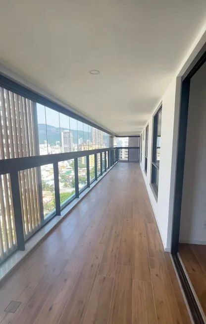 Foto 1 de Apartamento com 4 Quartos à venda, 145m² em Botafogo, Rio de Janeiro