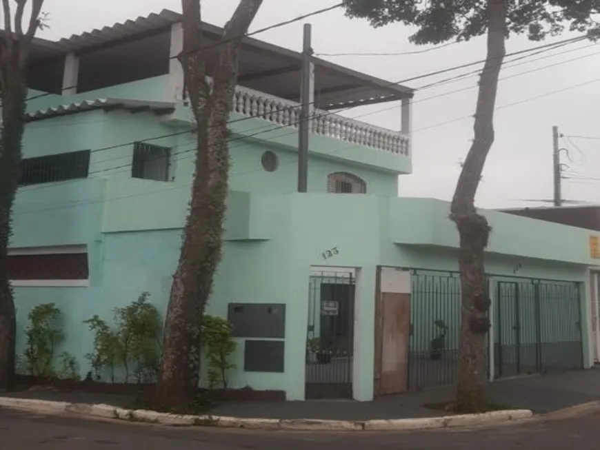 Foto 1 de Casa com 3 Quartos à venda, 210m² em Vila Liviero, São Paulo