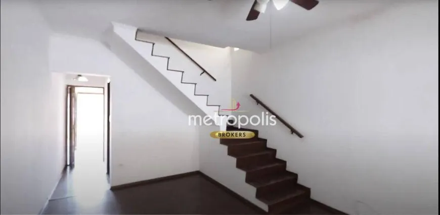 Foto 1 de Sobrado com 3 Quartos à venda, 179m² em Vila Scarpelli, Santo André