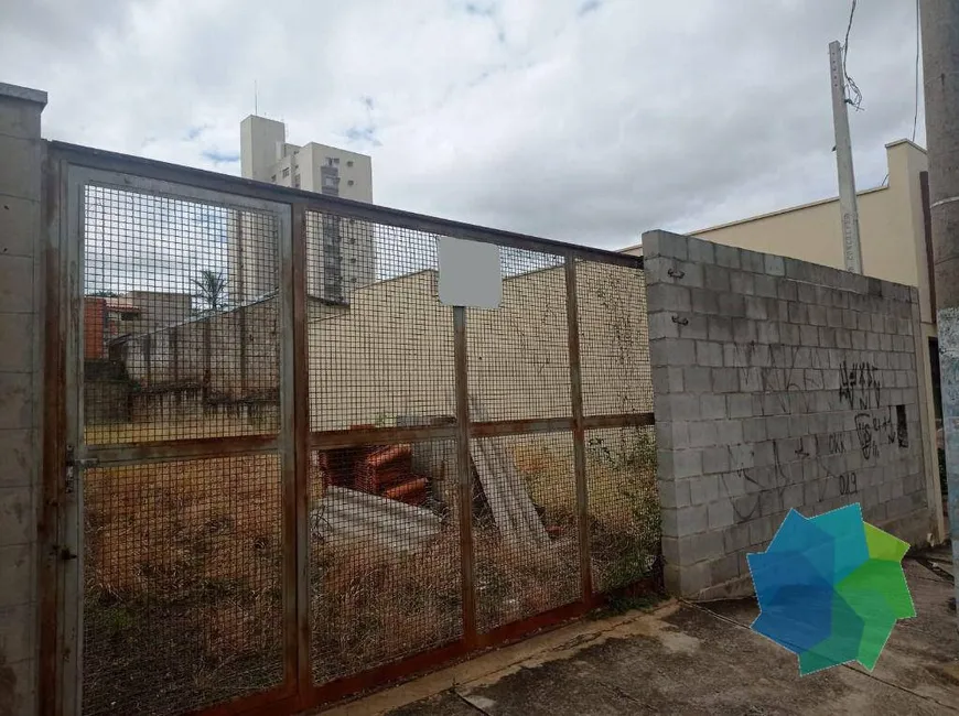 Foto 1 de Lote/Terreno à venda, 350m² em Centro, Salto