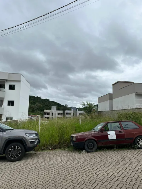 Foto 1 de Lote/Terreno à venda, 392m² em Limeira, Brusque