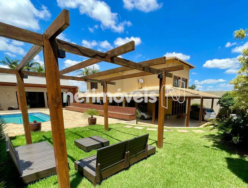 Foto 1 de Casa com 4 Quartos à venda, 426m² em Ouro Preto, Belo Horizonte