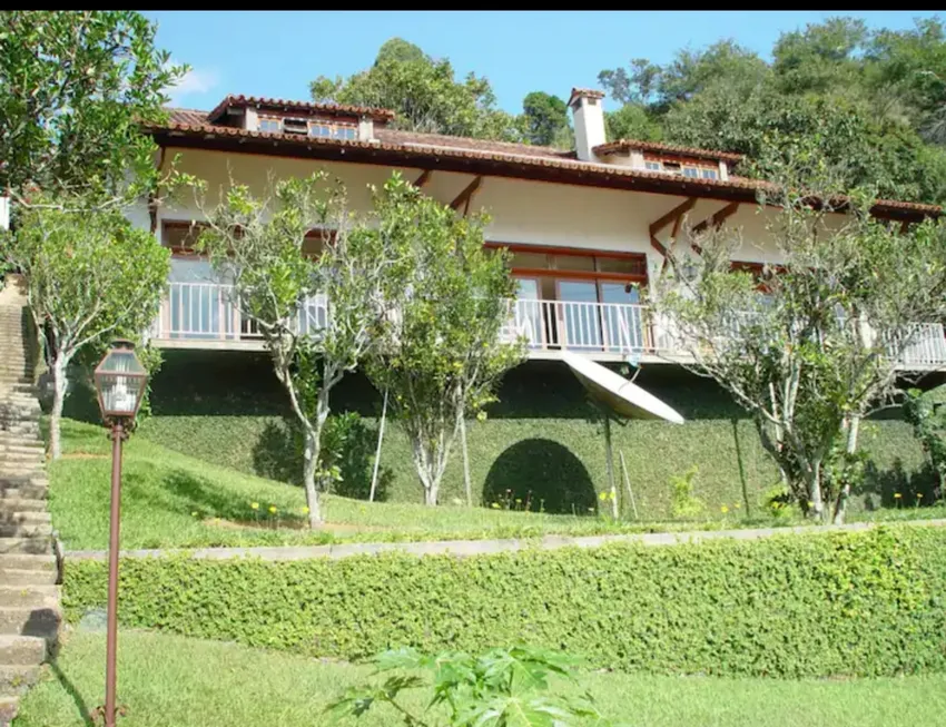 Foto 1 de Casa com 5 Quartos à venda, 1000m² em Golfe, Teresópolis