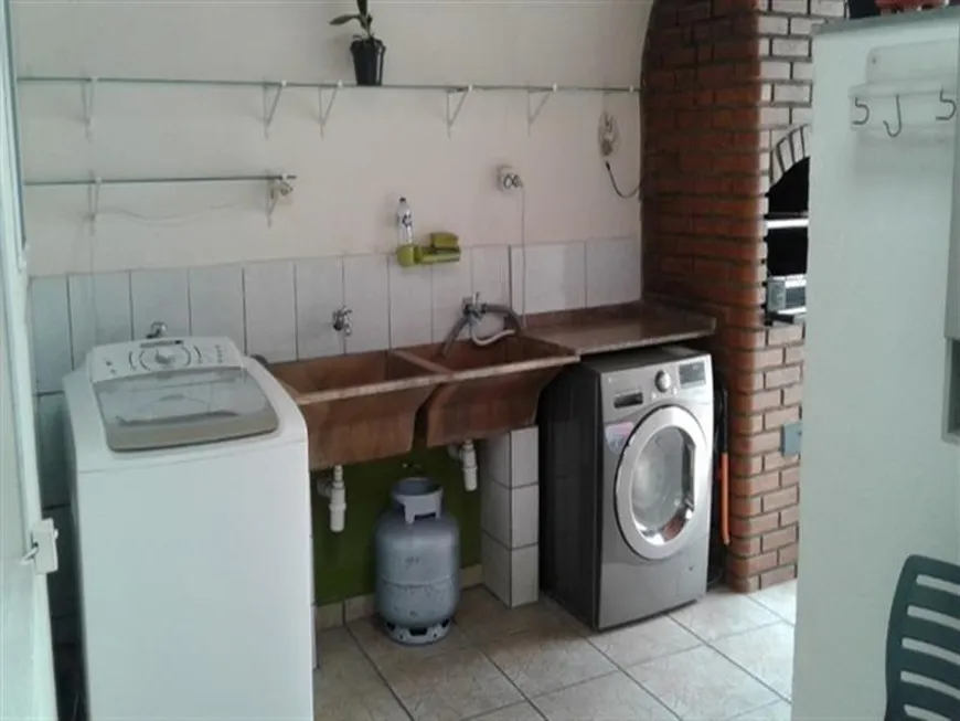 Foto 1 de Sobrado com 3 Quartos à venda, 250m² em Vila Paulo Silas, São Paulo