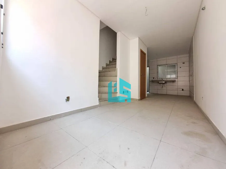 Foto 1 de Casa de Condomínio com 2 Quartos à venda, 55m² em Boqueirão, Praia Grande