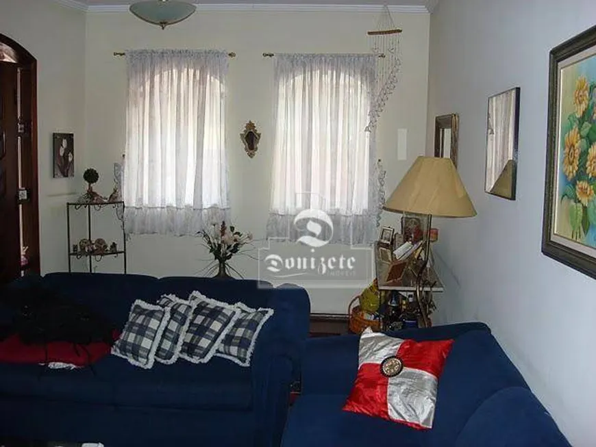 Foto 1 de Sobrado com 3 Quartos à venda, 246m² em Vila Pires, Santo André