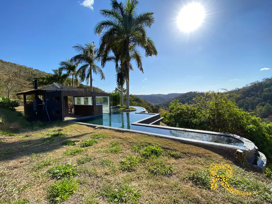 Foto 1 de Fazenda/Sítio com 5 Quartos à venda, 22000m² em Secretário, Petrópolis