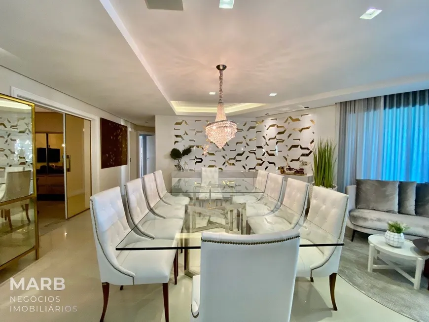 Foto 1 de Apartamento com 4 Quartos à venda, 222m² em Beira Mar, Florianópolis