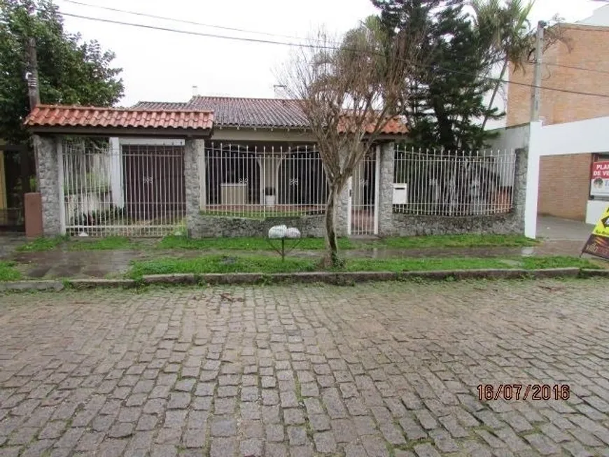 Foto 1 de Casa com 3 Quartos à venda, 259m² em Ipanema, Porto Alegre