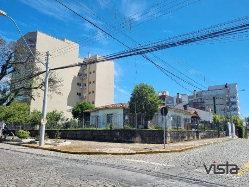 Foto 1 de Lote/Terreno à venda, 761m² em Madureira, Caxias do Sul