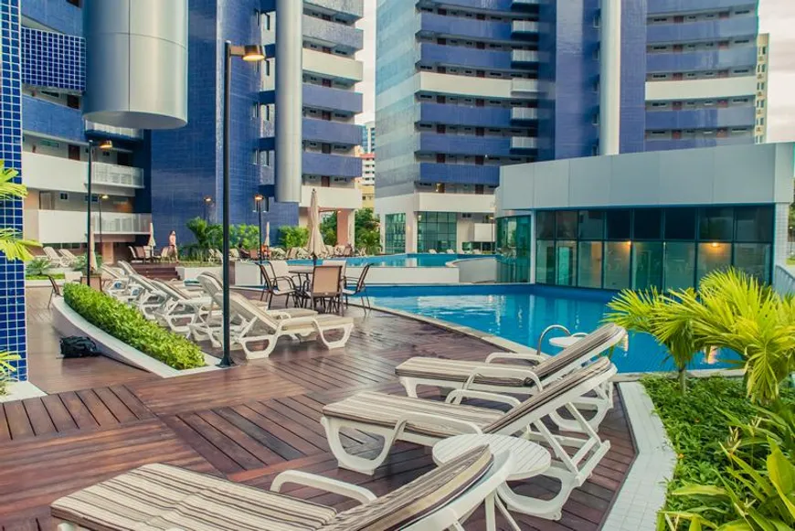 Foto 1 de Apartamento com 2 Quartos à venda, 56m² em Meireles, Fortaleza