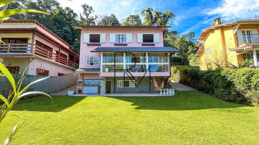 Foto 1 de Casa com 3 Quartos à venda, 153m² em Carlos Guinle, Teresópolis
