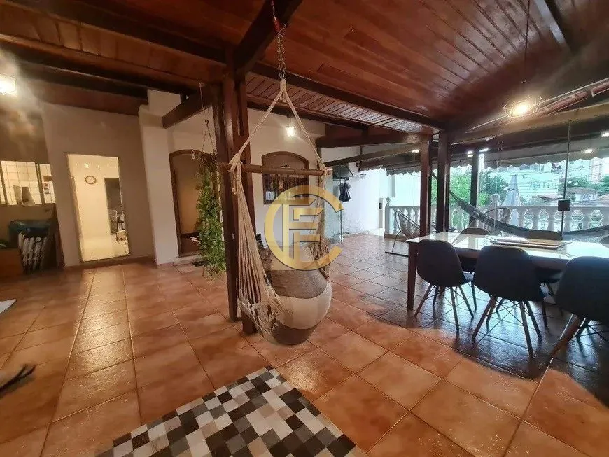 Foto 1 de Casa com 3 Quartos à venda, 227m² em Santa Tereza, Belo Horizonte