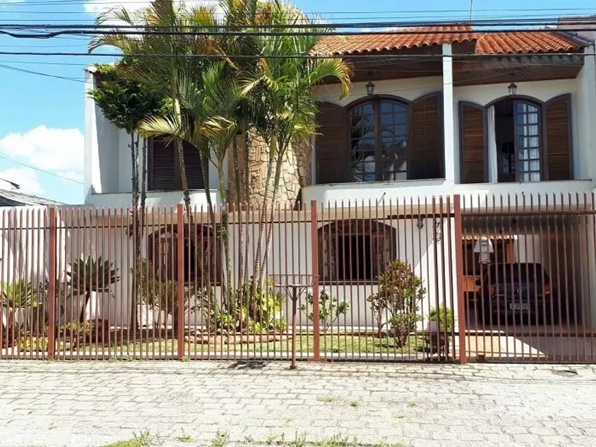 Foto 1 de Casa com 4 Quartos à venda, 270m² em Xaxim, Curitiba