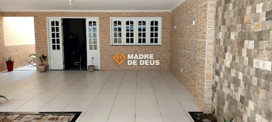 Foto 1 de Casa com 4 Quartos à venda, 202m² em Cajazeiras, Fortaleza