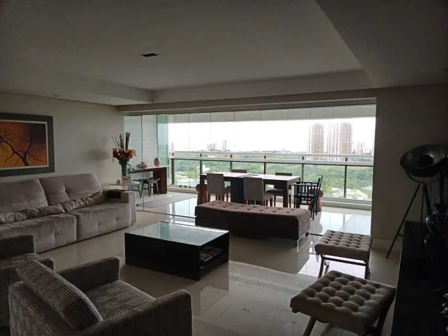 Foto 1 de Apartamento com 4 Quartos à venda, 196m² em Patamares, Salvador