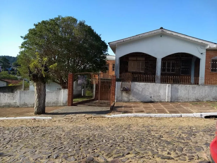 Foto 1 de Casa com 5 Quartos à venda, 300m² em Santa Cecilia, Viamão