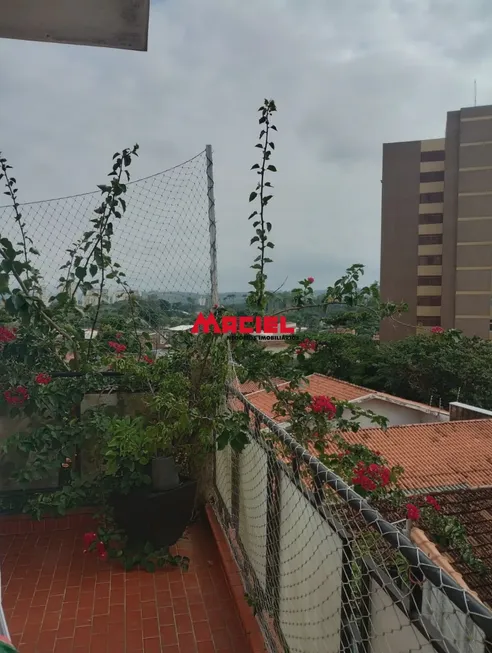 Foto 1 de Sobrado com 4 Quartos à venda, 193m² em Jardim Bela Vista, São José dos Campos