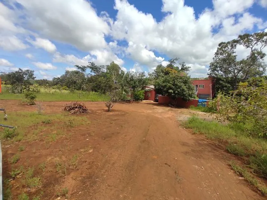 Foto 1 de Fazenda/Sítio com 3 Quartos à venda, 210m² em Zona Rural, Santa Cruz de Goiás