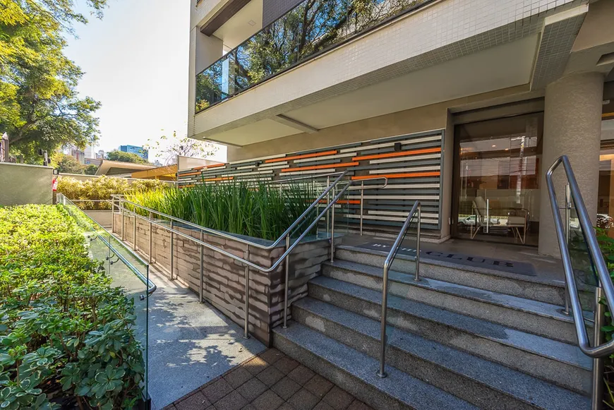 Foto 1 de Cobertura com 3 Quartos à venda, 200m² em Água Verde, Curitiba