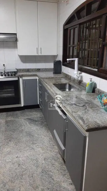 Foto 1 de Sobrado com 3 Quartos à venda, 193m² em Vila Francisco Matarazzo, Santo André