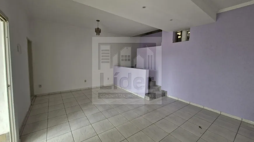 Foto 1 de Casa com 3 Quartos para venda ou aluguel, 140m² em Borda da Mata, Caçapava