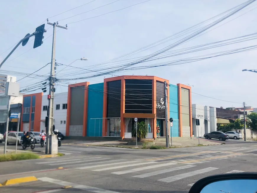 Foto 1 de Prédio Comercial à venda, 708m² em Vila União, Fortaleza