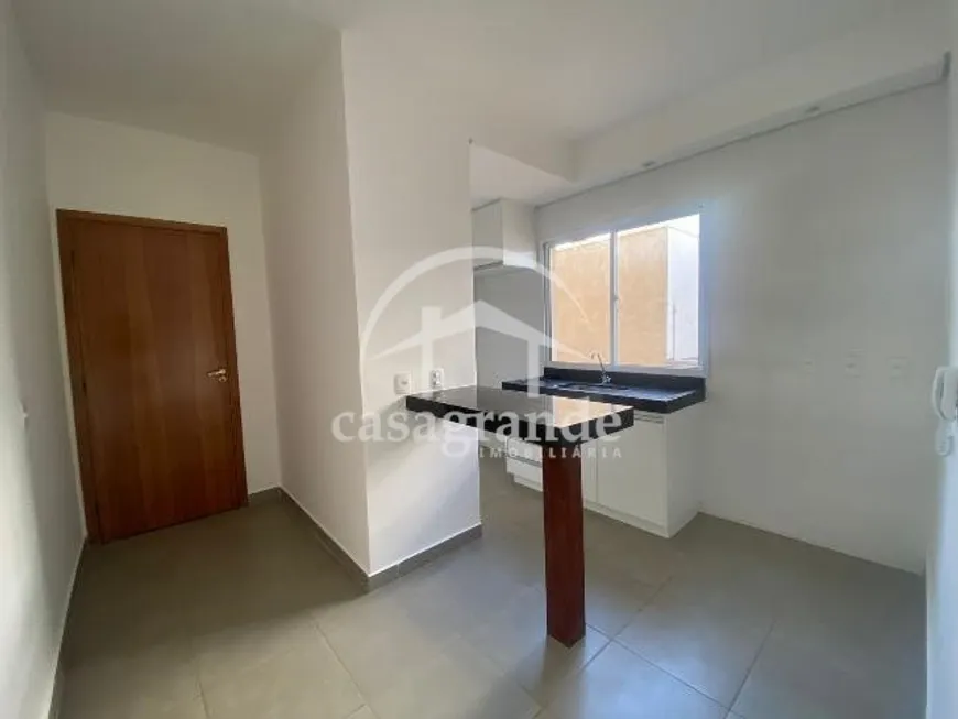 Foto 1 de Apartamento com 2 Quartos para alugar, 10m² em Santa Mônica, Uberlândia