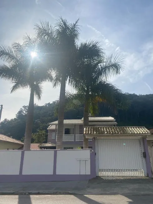 Foto 1 de Casa com 3 Quartos à venda, 348m² em Nova Brasília, Brusque