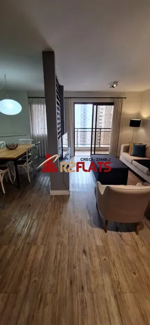 Foto 1 de Flat com 3 Quartos para alugar, 120m² em Moema, São Paulo
