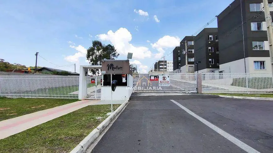 Foto 1 de Apartamento com 2 Quartos à venda, 42m² em Bom Jesus, Campo Largo