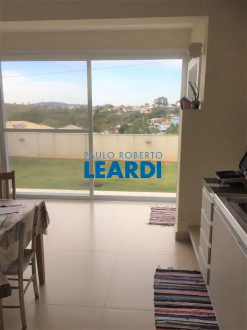 Foto 1 de Casa de Condomínio com 3 Quartos à venda, 230m² em Suru, Santana de Parnaíba