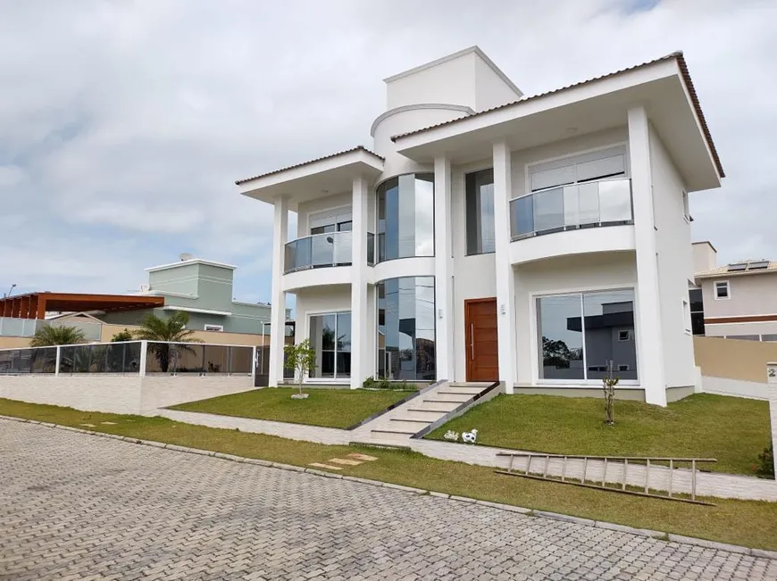 Foto 1 de Casa com 5 Quartos à venda, 336m² em Ingleses do Rio Vermelho, Florianópolis