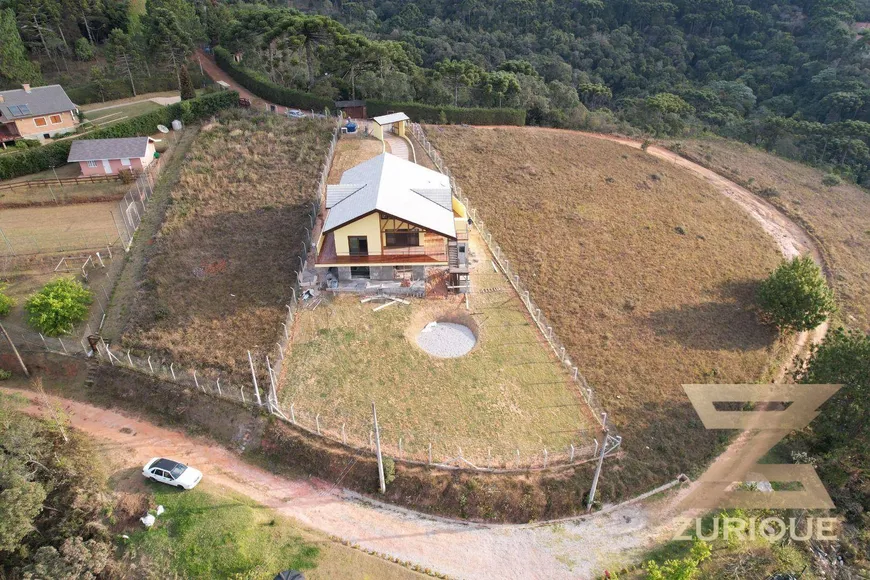 Foto 1 de Casa com 3 Quartos à venda, 321m² em Descansopolis, Campos do Jordão