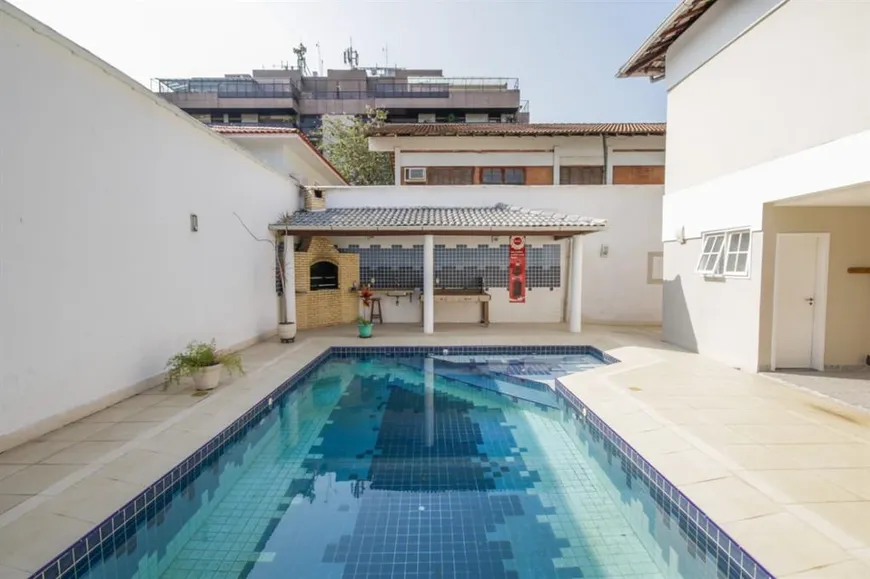 Foto 1 de Casa com 4 Quartos à venda, 438m² em Barra da Tijuca, Rio de Janeiro