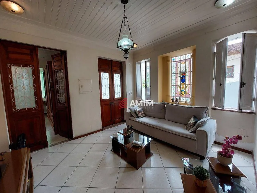 Foto 1 de Casa com 7 Quartos à venda, 450m² em Ingá, Niterói