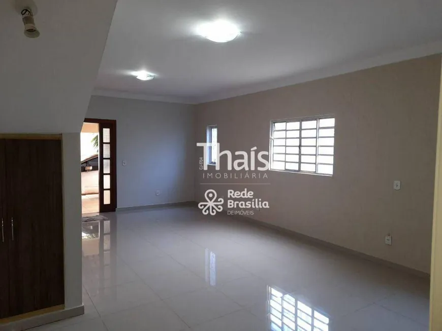 Foto 1 de Casa com 4 Quartos à venda, 350m² em Setor Habitacional Samambaia, Vicente Pires