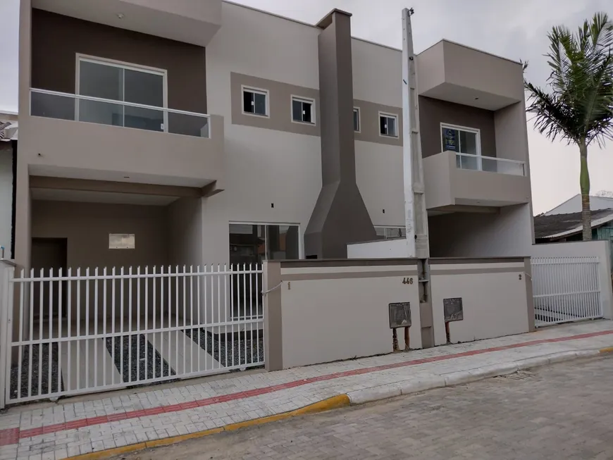 Foto 1 de Sobrado com 2 Quartos à venda, 84m² em Itacolomi, Balneário Piçarras