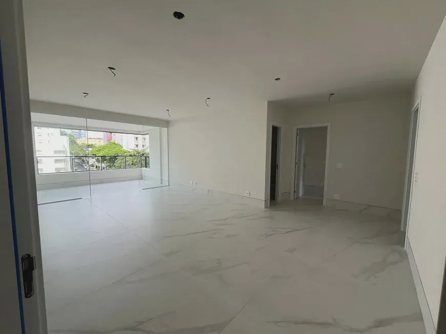 Foto 1 de Apartamento com 4 Quartos à venda, 150m² em Serra, Belo Horizonte