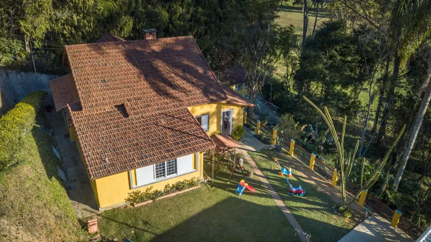 Foto 1 de Casa com 3 Quartos à venda, 196m² em Golfe, Teresópolis