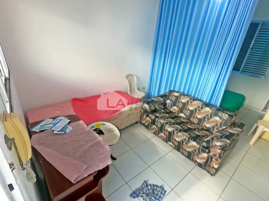 Foto 1 de Kitnet com 1 Quarto à venda, 28m² em Vila Guilhermina, Praia Grande