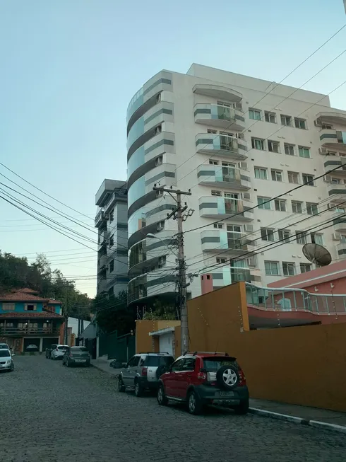 Foto 1 de Apartamento com 3 Quartos à venda, 110m² em Imbetiba, Macaé