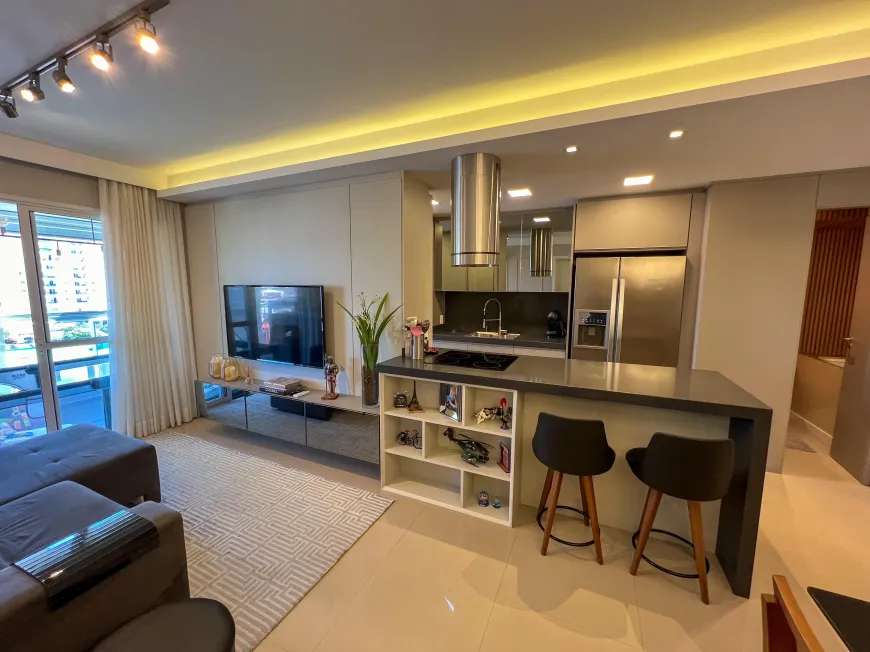 Foto 1 de Apartamento com 2 Quartos à venda, 79m² em Barreiros, São José