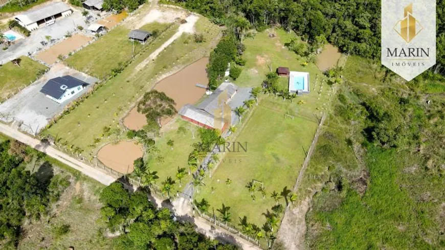 Foto 1 de Fazenda/Sítio com 2 Quartos à venda, 8000m² em Escalvado, Navegantes