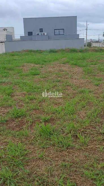 Foto 1 de Lote/Terreno à venda, 286m² em Grand Ville, Uberlândia