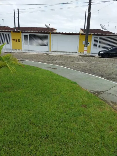 Foto 1 de Casa com 2 Quartos à venda, 88m² em Laranjeiras, Itanhaém