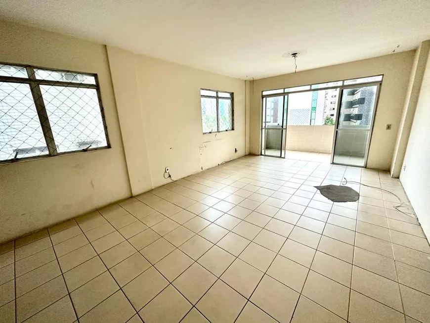 Foto 1 de Apartamento com 3 Quartos à venda, 145m² em Ponta Verde, Maceió