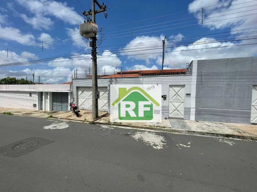 Foto 1 de Casa com 6 Quartos à venda, 400m² em Morada do Sol, Teresina